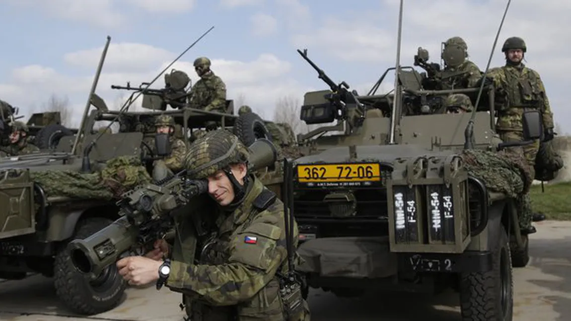 NATO se pregăteşte să preîntâmpine un ATAC al Rusiei. Alianţa exersează reacţia ultra-rapidă