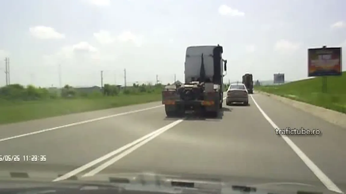 Şoferii români, cei mai inconştienţi: Depăşiri riscante în trafic, surprinse de un şofer din Cluj VIDEO