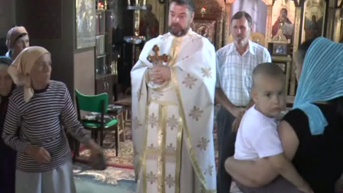 Exerciţiu de simulare a unei explozii, îngreunat de enoriaşii din biserică VIDEO