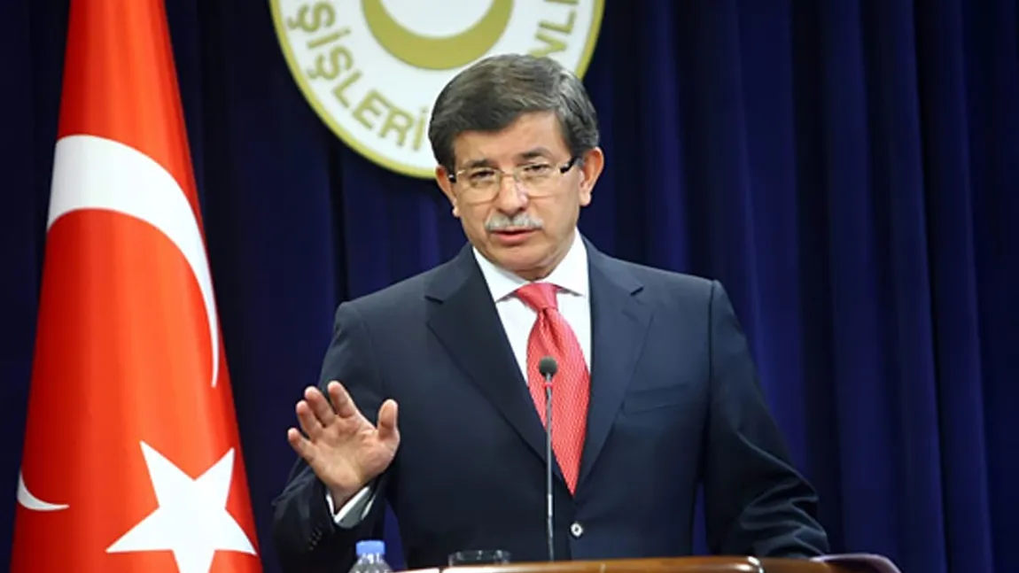 Premierul turc Ahmet Davutoglu a demisionat. Partidul islamo-conservator a pierdut majoritatea în Parlament