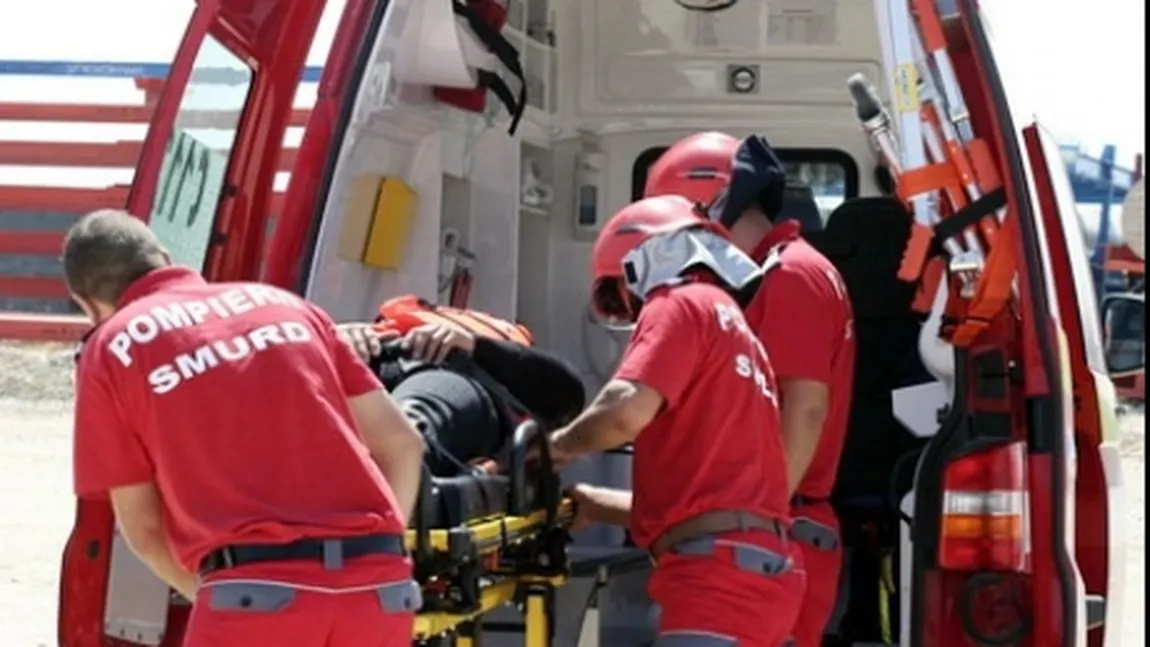 Accident grav pe DN6 Bucureşti - Alexandria. Patru persoane au fost rănite