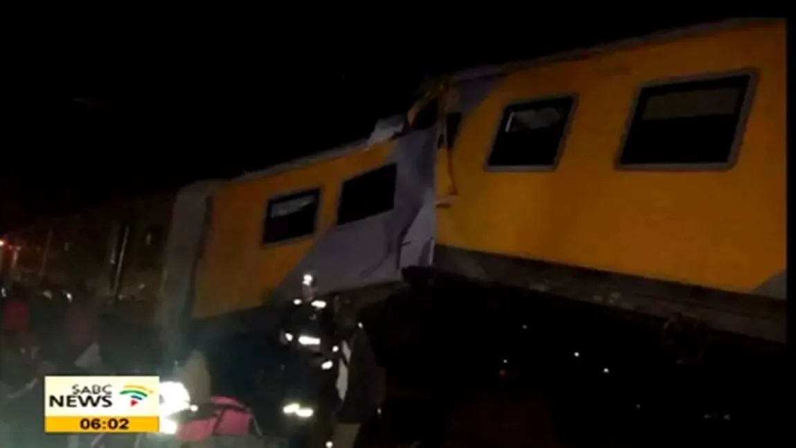 Două trenuri s-au ciocnit în Africa de Sud. Sute de persoane sunt rănite