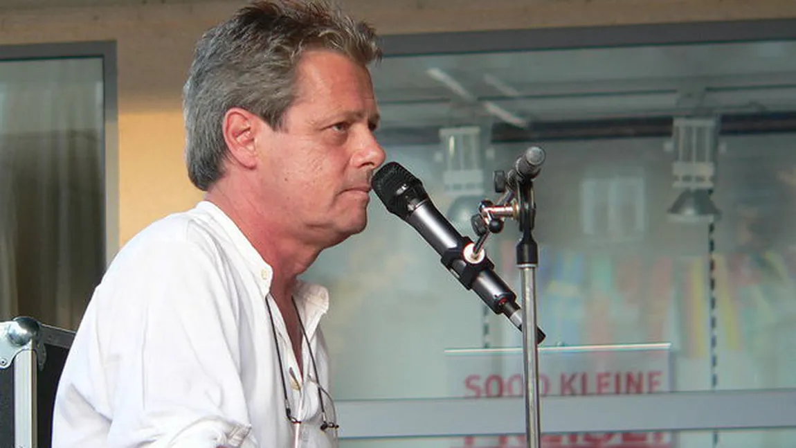 Pianistul şi cântăreţul Eddie Hardin a murit la vârsta de 66 de ani