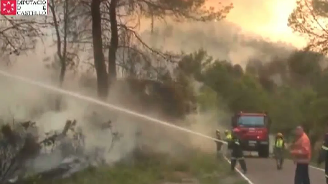 Incendii de vegetaţie în Spania, sute de oameni evacuaţi: O localitate a ars aproape în totalitate VIDEO