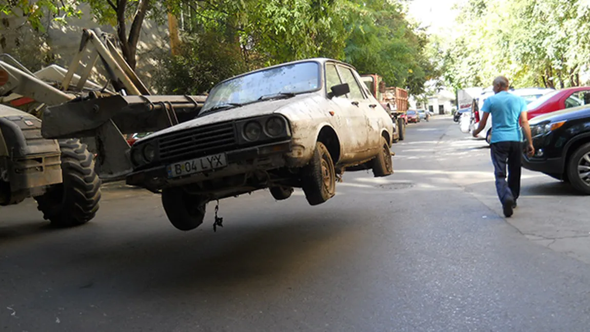 Poliţia Locală din sectorul 4 ridică maşinile abandonate