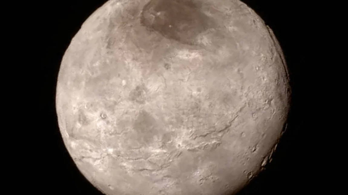IMAGINEA SĂPTĂMÂNII, furnizată de NASA. Tinerii munţi de gheaţă de pe Pluto