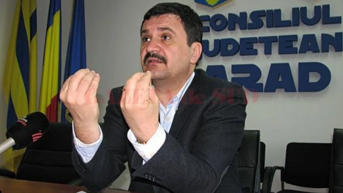 Administratorul judeţului Arad a făcut înţelegere cu procurorii ca să-l denunţe pe şeful CJ