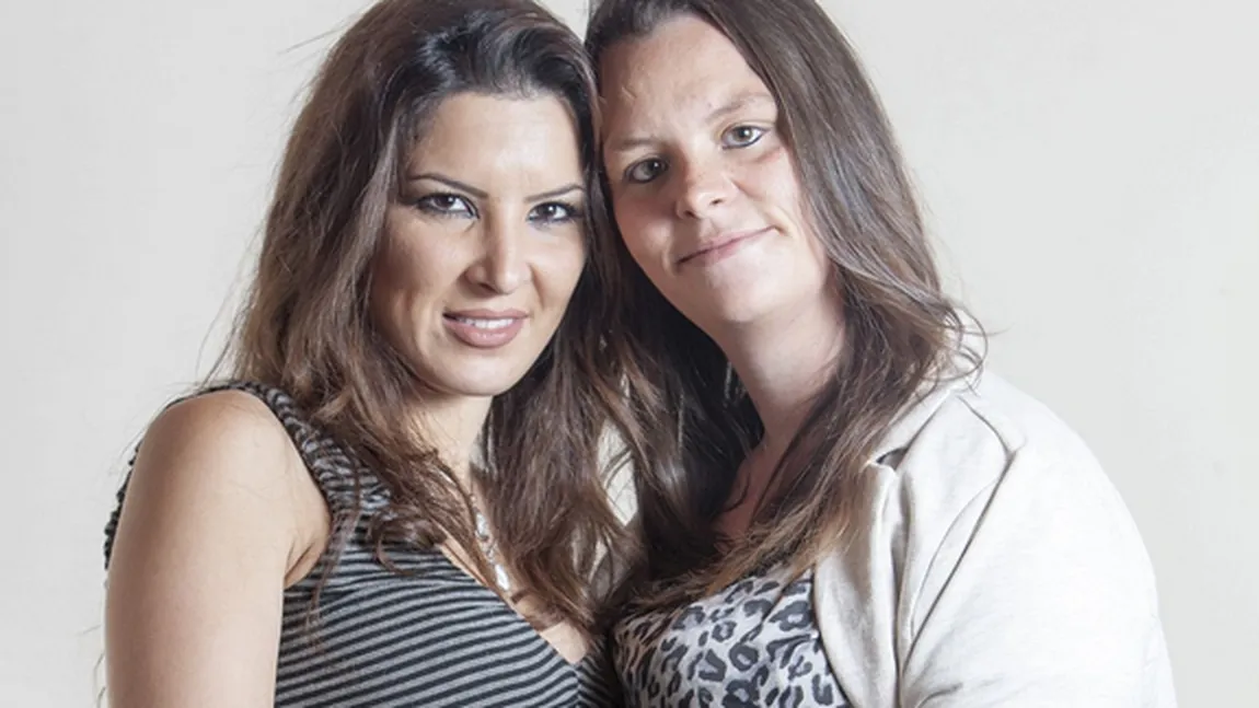 Premieră medicală. Un cuplu de lesbiene au rămas însărcinate cu un student de 24 de ani VIDEO