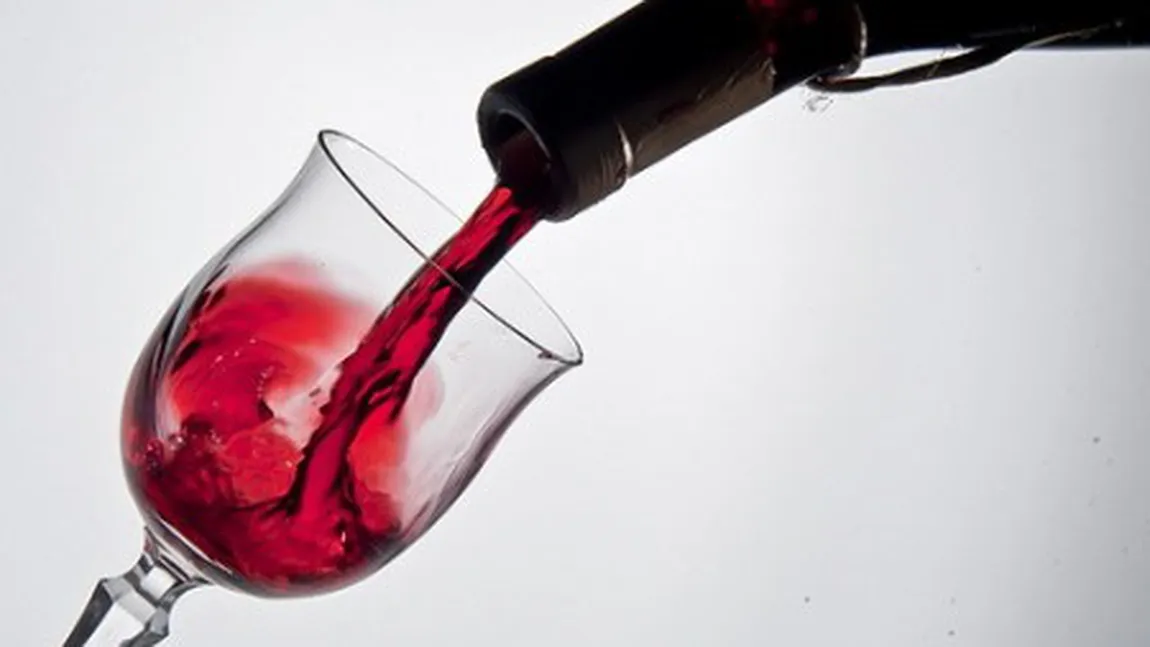 Cum să păstrezi vinul rece mai mult timp