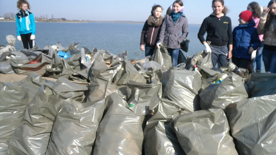 Guvern: Activitatea de voluntariat în situaţii de urgenţă, considerată experienţă profesională