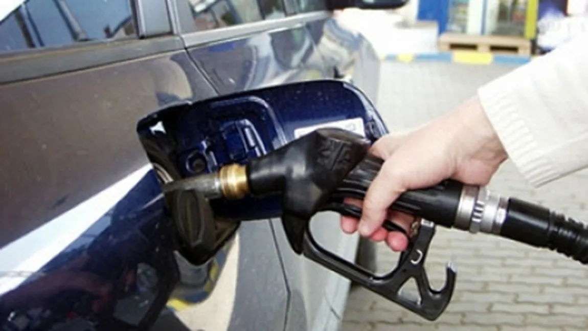 Preţul carburanţilor a scăzut sub 5 lei pe litru la Petrom. Unde găseşti aceste ieftiniri