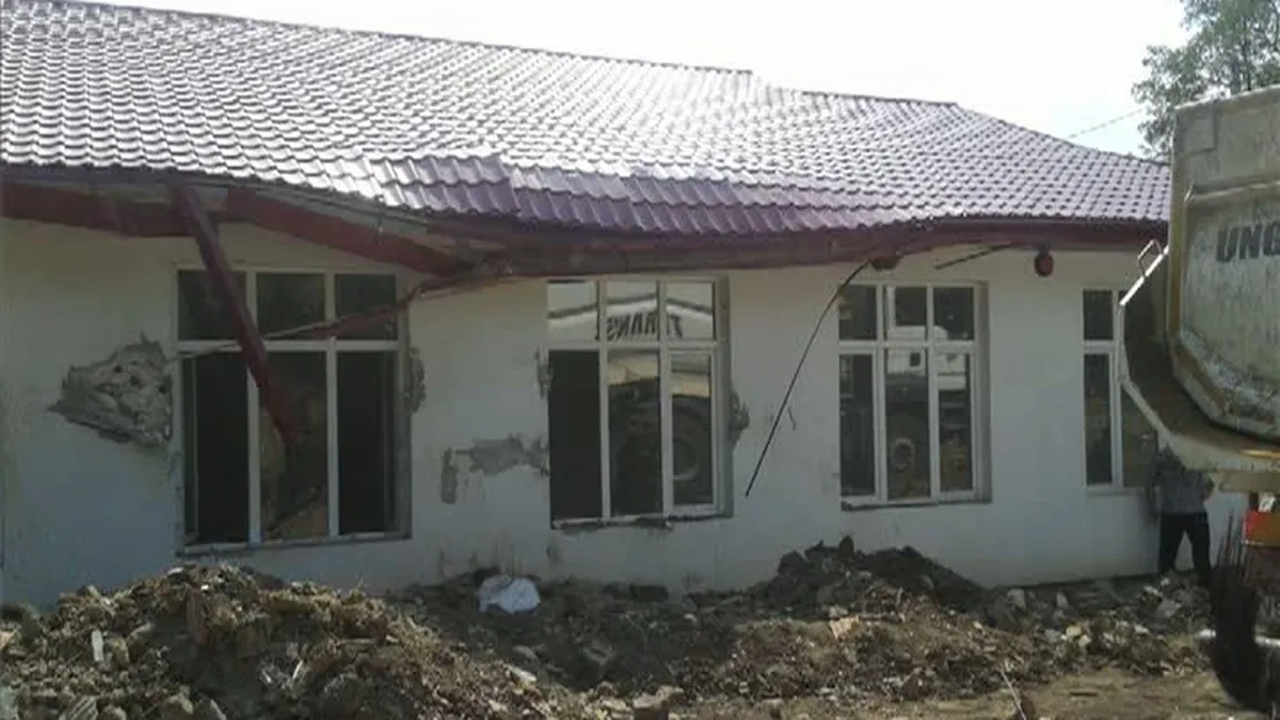 O şcoală nouă din Vaslui, dărâmată din greşeală