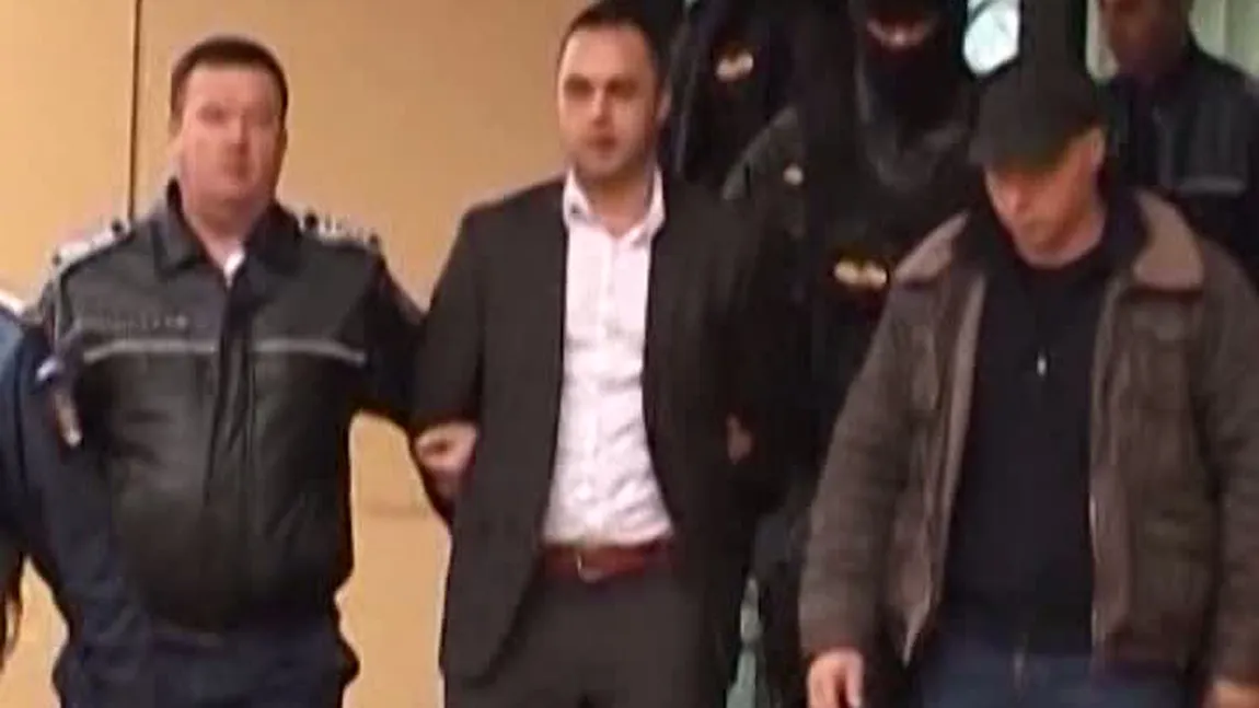 RĂSTURNARE de SITUAŢIE în cazul jafului în care s-au furat 23 kg de aur: Hoţul, NĂŞIT de păgubit
