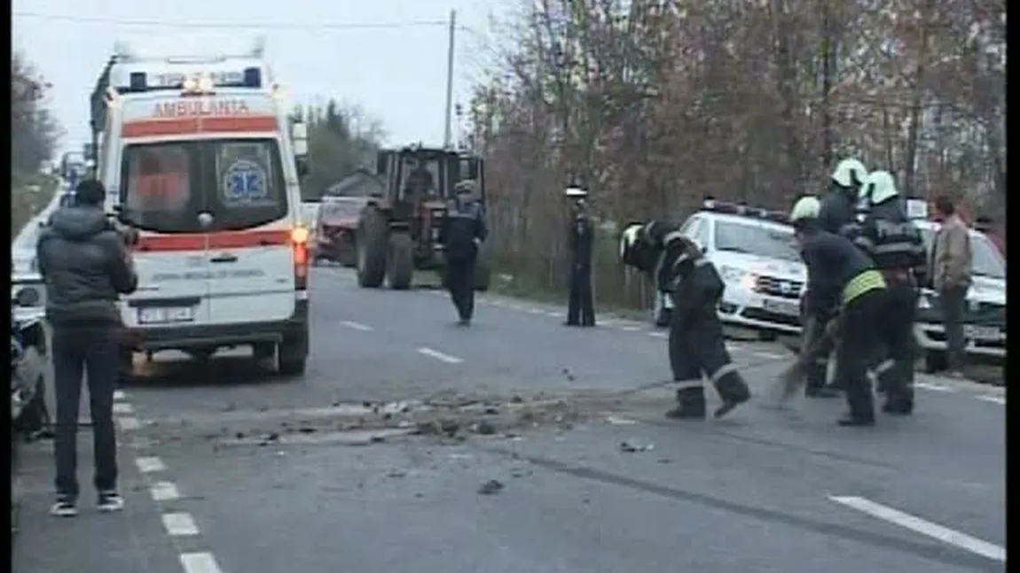 Accident în lanţ, în Vâlcea: Două femei şi un copil au ajuns la spital