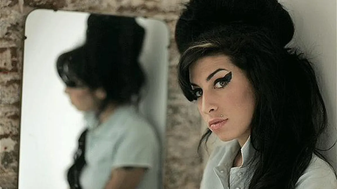 Dezvăluire şoc făcută de tatăl lui Amy Winehouse. Înainte să moară, artista credea că e însărcinată