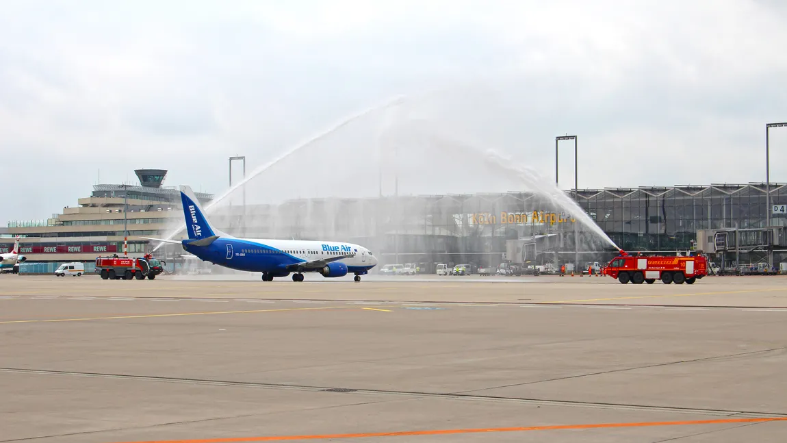 Aterizare de urgenţă pentru o cursă Liverpool - Bucureşti. Avionul a lovit o pasăre