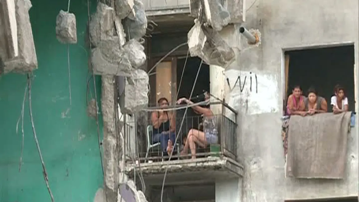 Caz uluitor într-un oraş din România. Un bloc a fost DEMOLAT DIN GREŞEALĂ cu tot cu oameni în el