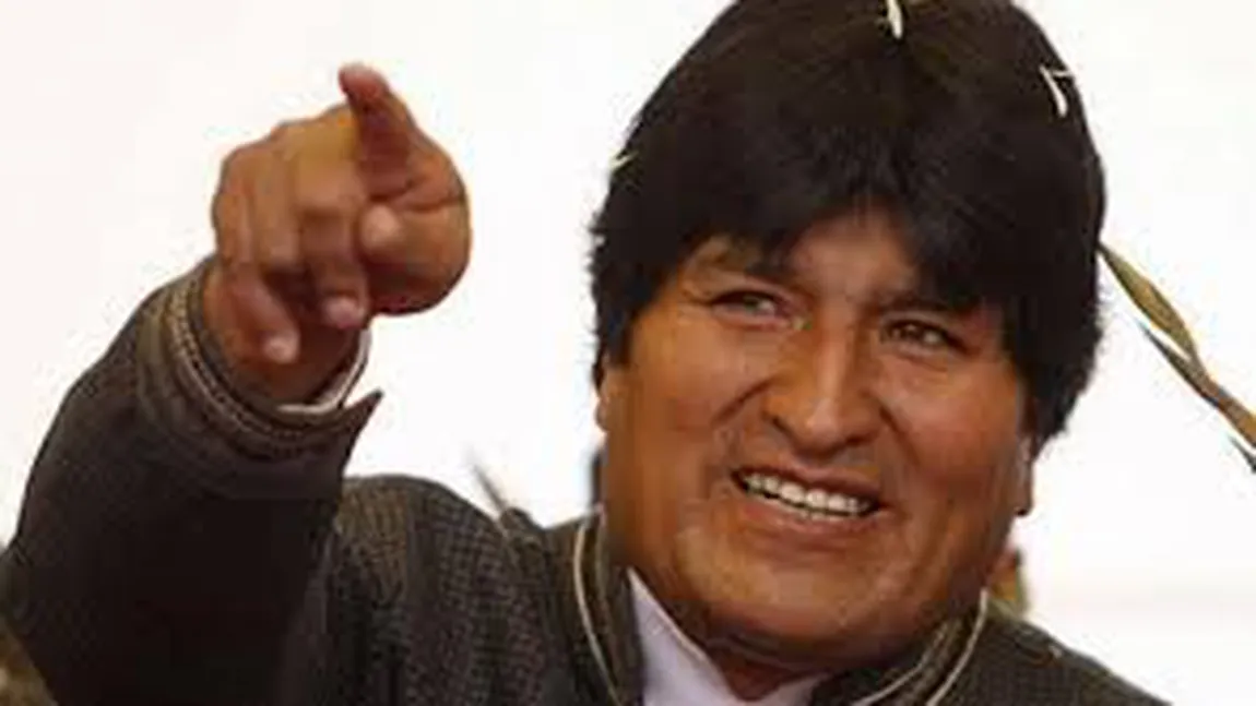 Cine îi leagă şireturile preşedintelui Boliviei VIDEO