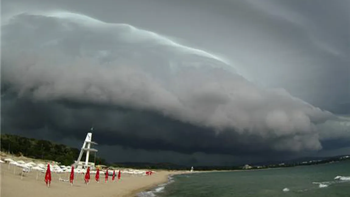 Avertizare de la meteorologi. COD GALBEN de furtuni