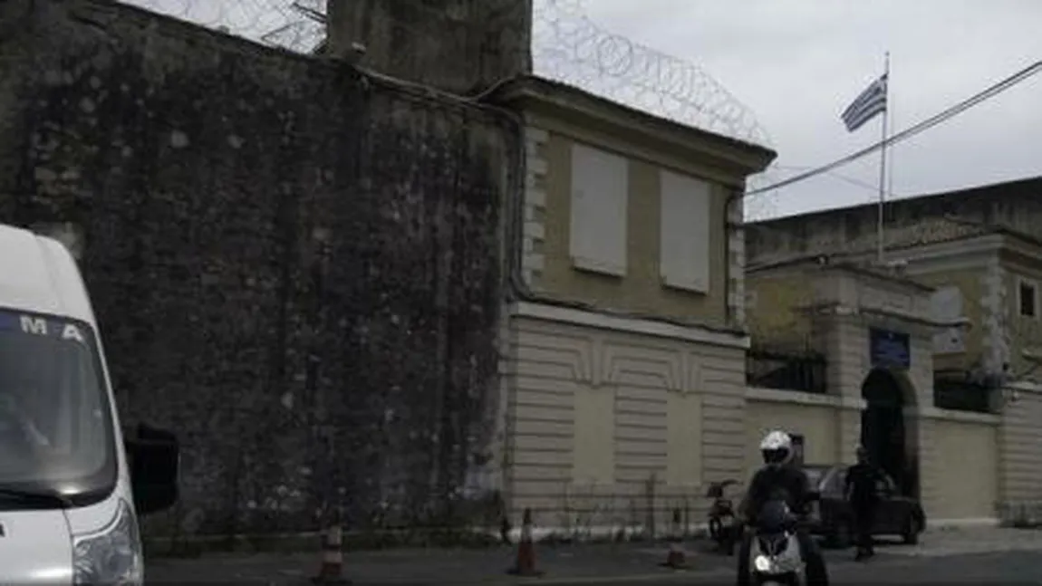 Un câine scos la plimbare a împiedicat o evadare. Întreaga poveste este fascinantă