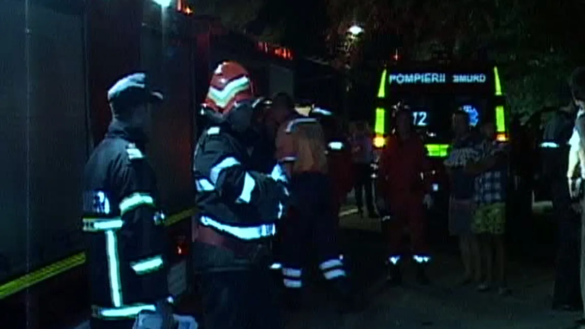 Trei fraţi au scăpat nevătămaţi dintr-un incendiu violent. Un bărbat a murit carbonizat