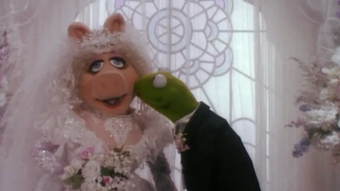 Cea mai tristă ştire a zilei. Miss Piggy a anunţat că se desparte de broscoiul Kermit