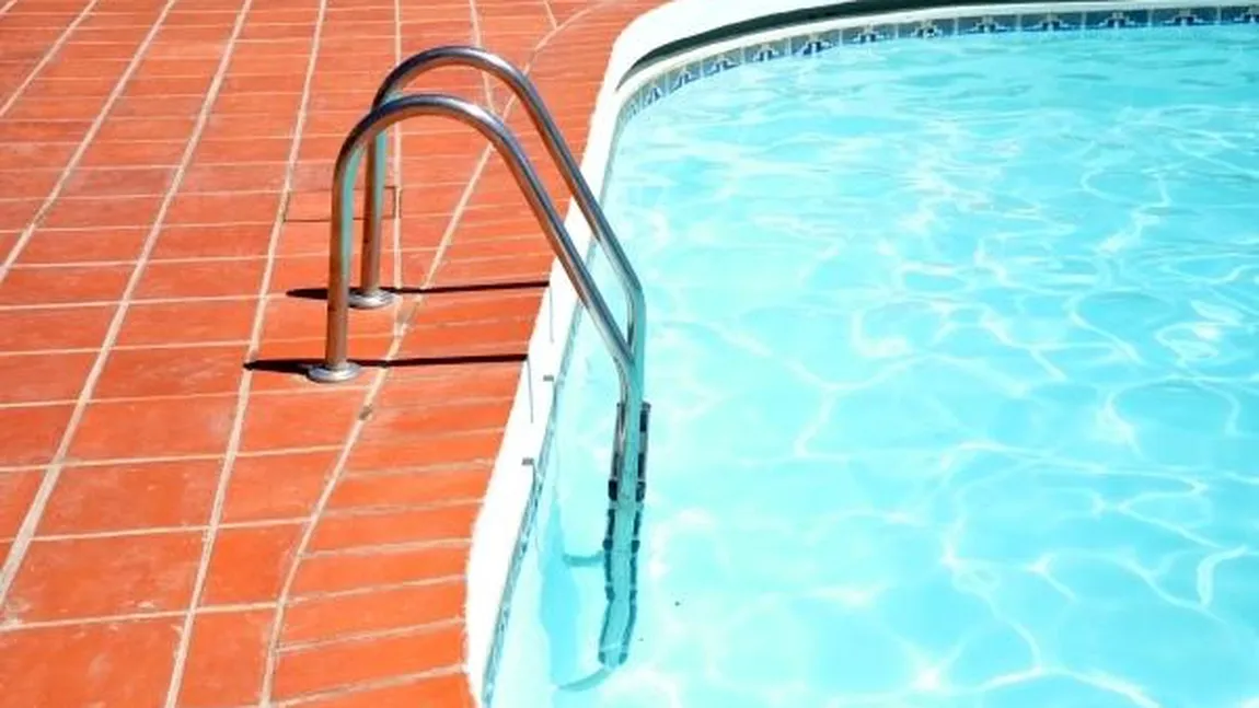 Un copil de 5 ani s-a ÎNECAT în piscina unui hotel din Venus