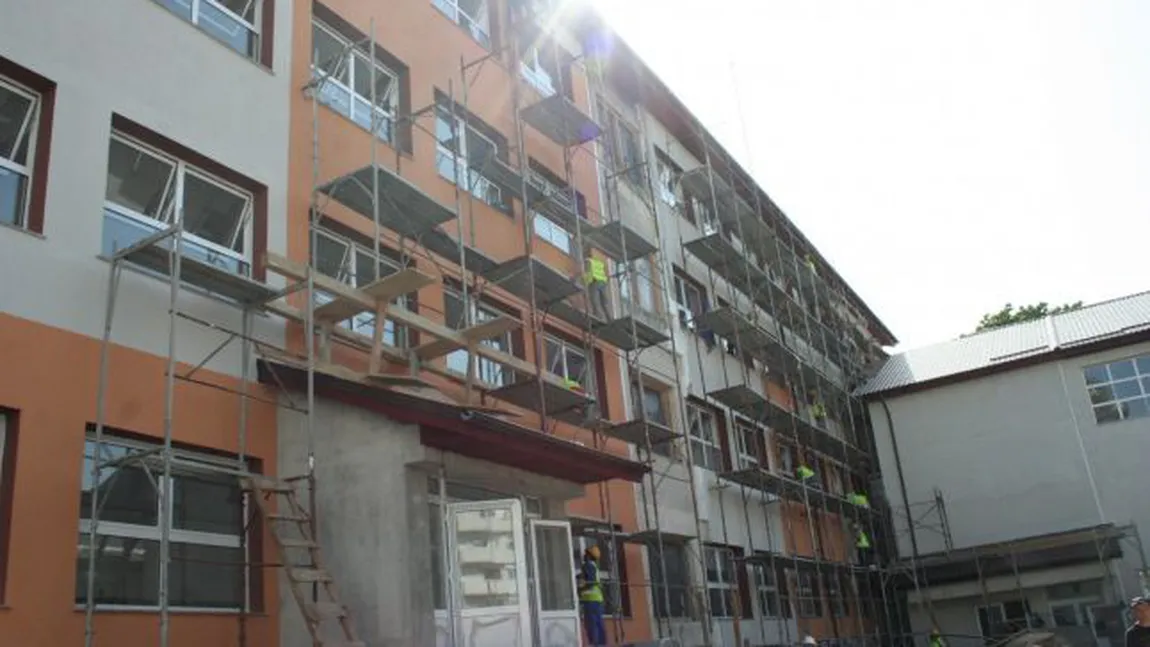 DNA: Centralizatoare cu rubrica pentru şpagă, în dosarul reabilitării şcolilor din Sibiu şi Braşov