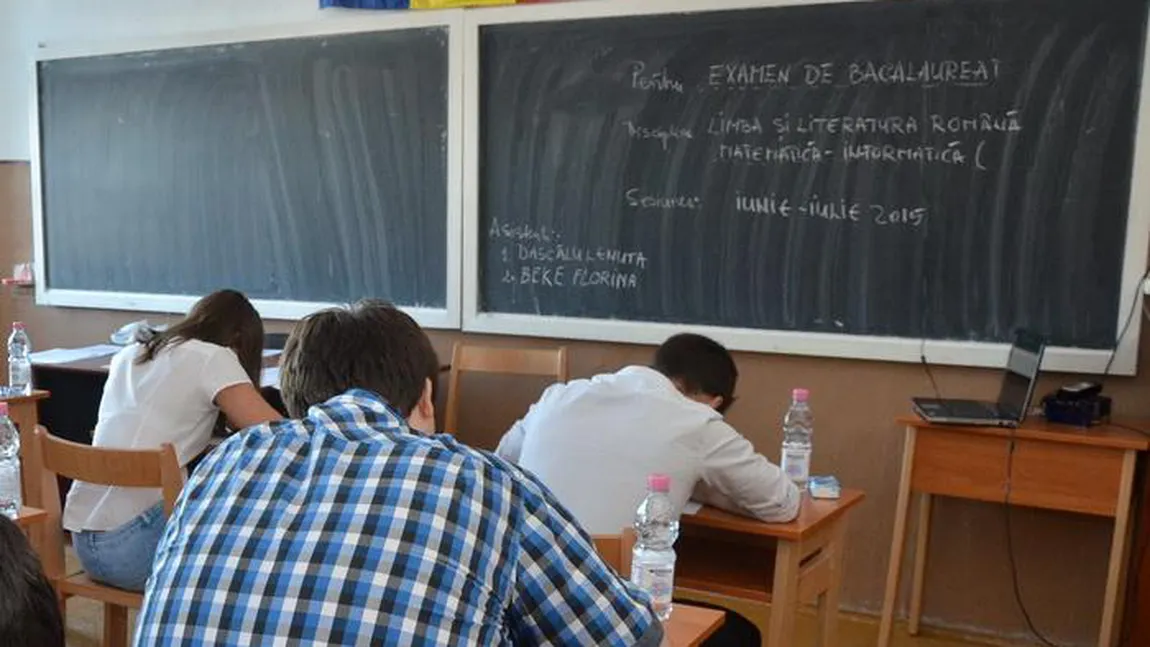 Elevii din Bihor eliminaţi de la BACALAUREAT nu se pot înscrie la facultate
