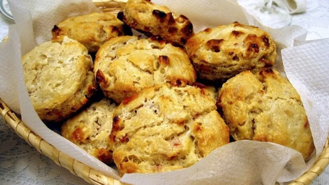 Biscuiţi de casă preparaţi după o reţetă maramureşeană