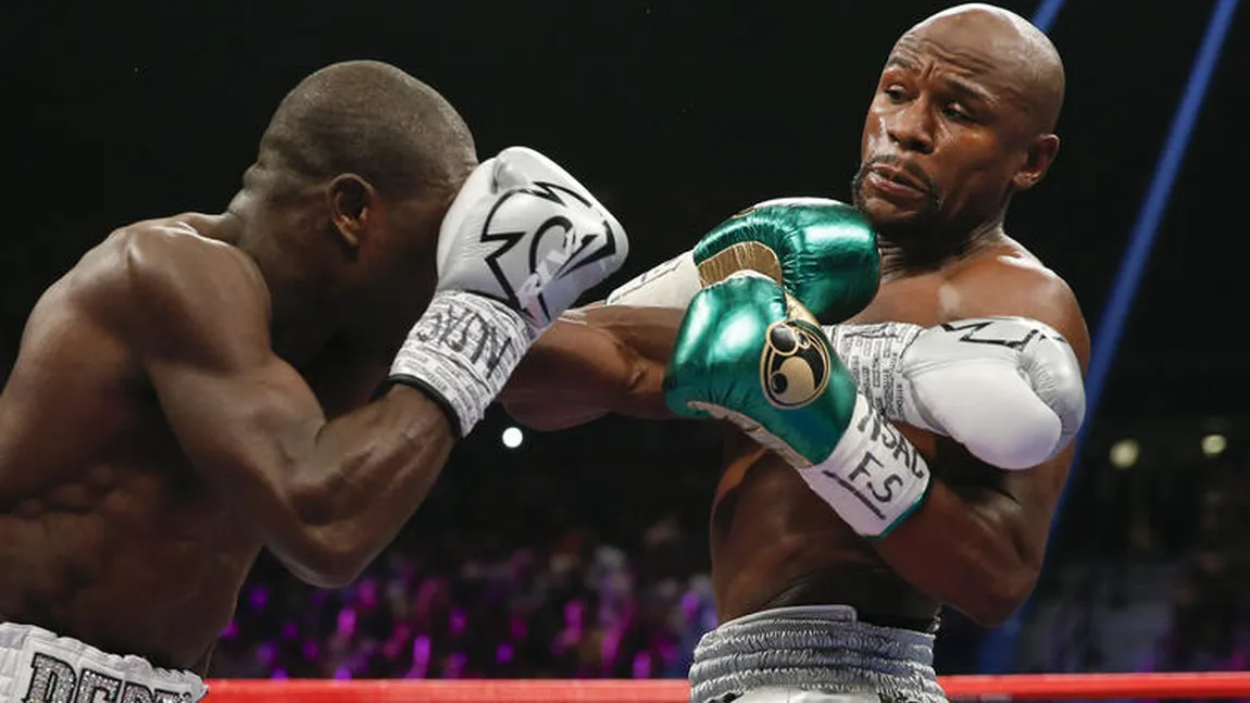 Floyd Mayweather a egalat recordul lui Rocky Marciano după victoria cu Berto. FOTO