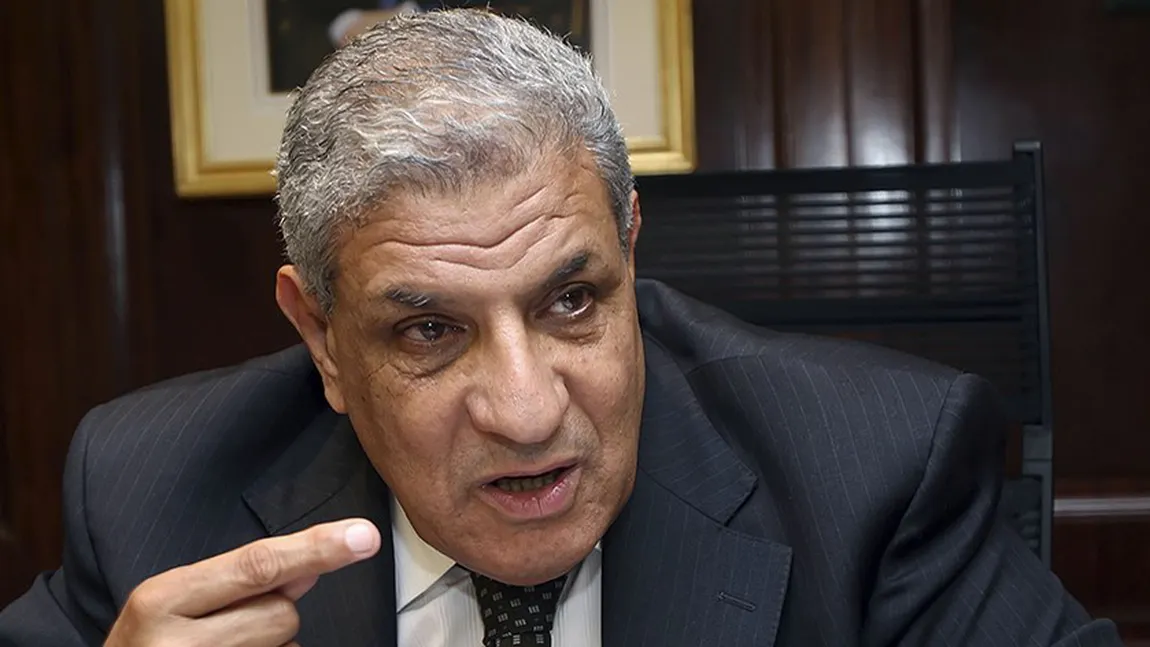 Premierul egiptean Ibrahim Mehleb a demisionat. Chérif Ismail a fost mandatat să formeze noul guvern