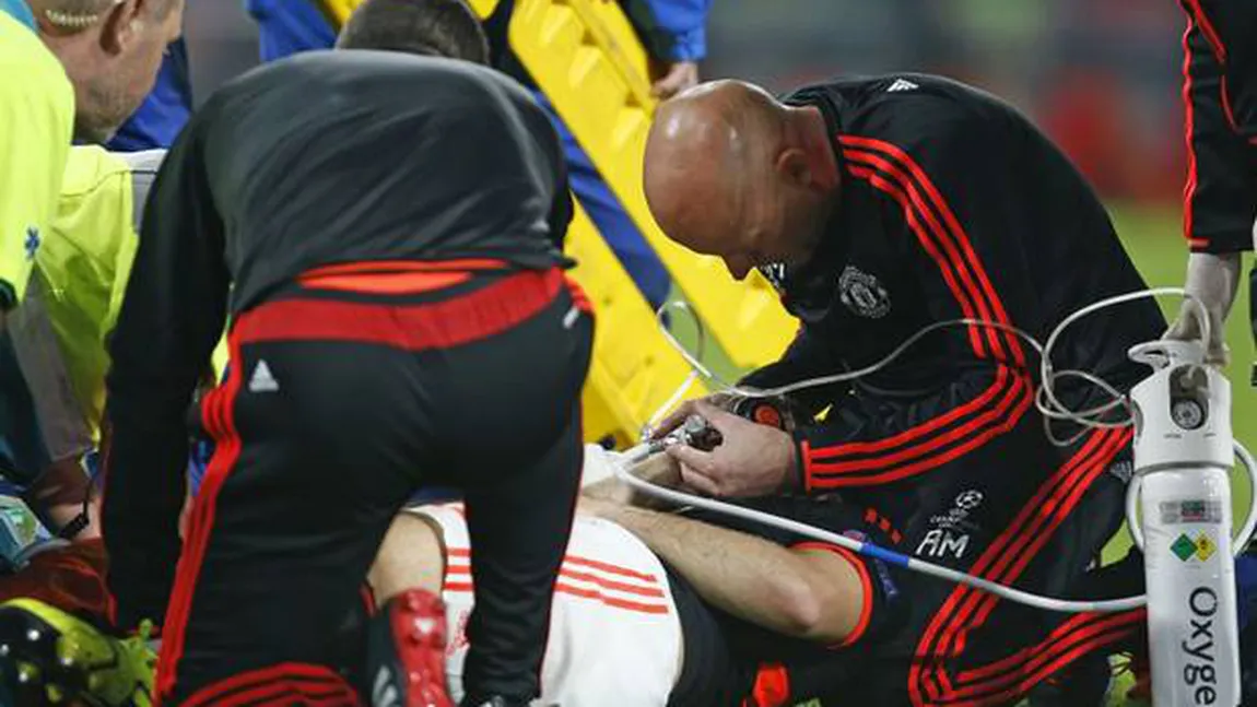 Accidentare horror în Liga Campionilor. Un jucător de la Manchester United şi-a rupt piciorul VIDEO