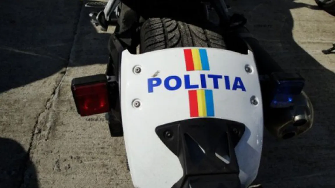 Un alt poliţist a fost implicat într-un accident în timp ce însoţea coloana oficială a lui Oprea