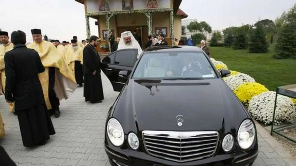 Arhiepiscopia Romano-Catolică: Nu cerem COLOANĂ OFICIALĂ nici la VIZITE de la VATICAN. Ce spune Patriarhia