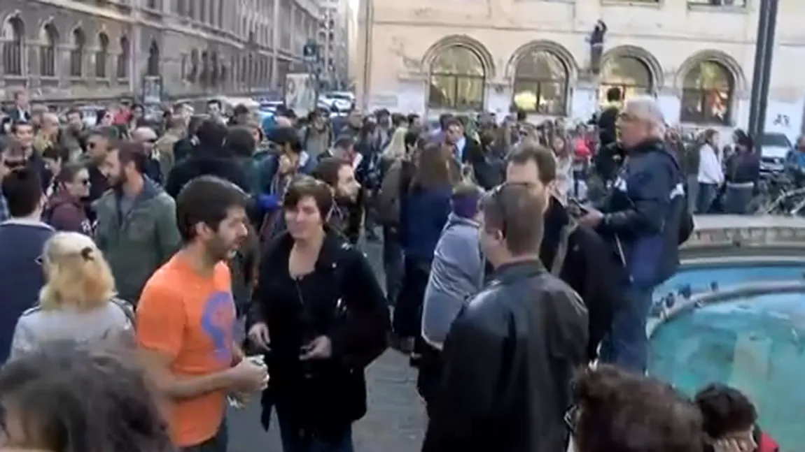 PROTEST la Universitate. Mai multe persoane au cerut demisia ministrului Gabriel Oprea. UPDATE