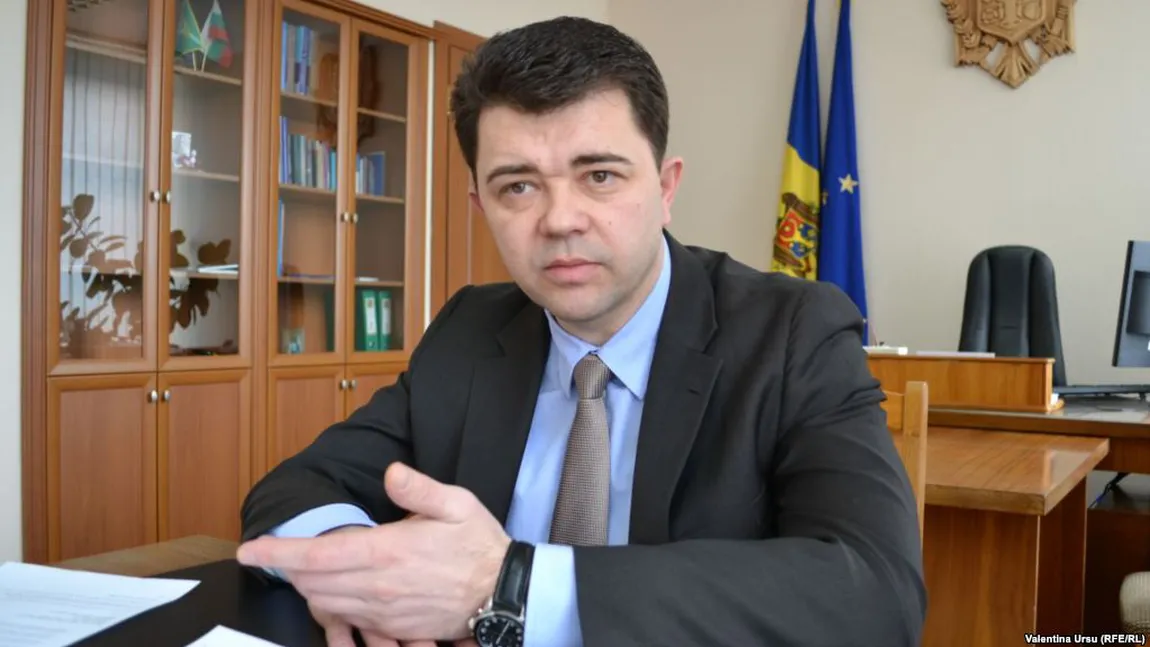 Interimatul funcţiei de prim-ministru al Moldovei ar putea fi asigurat de vicepremierul Victor Osipov