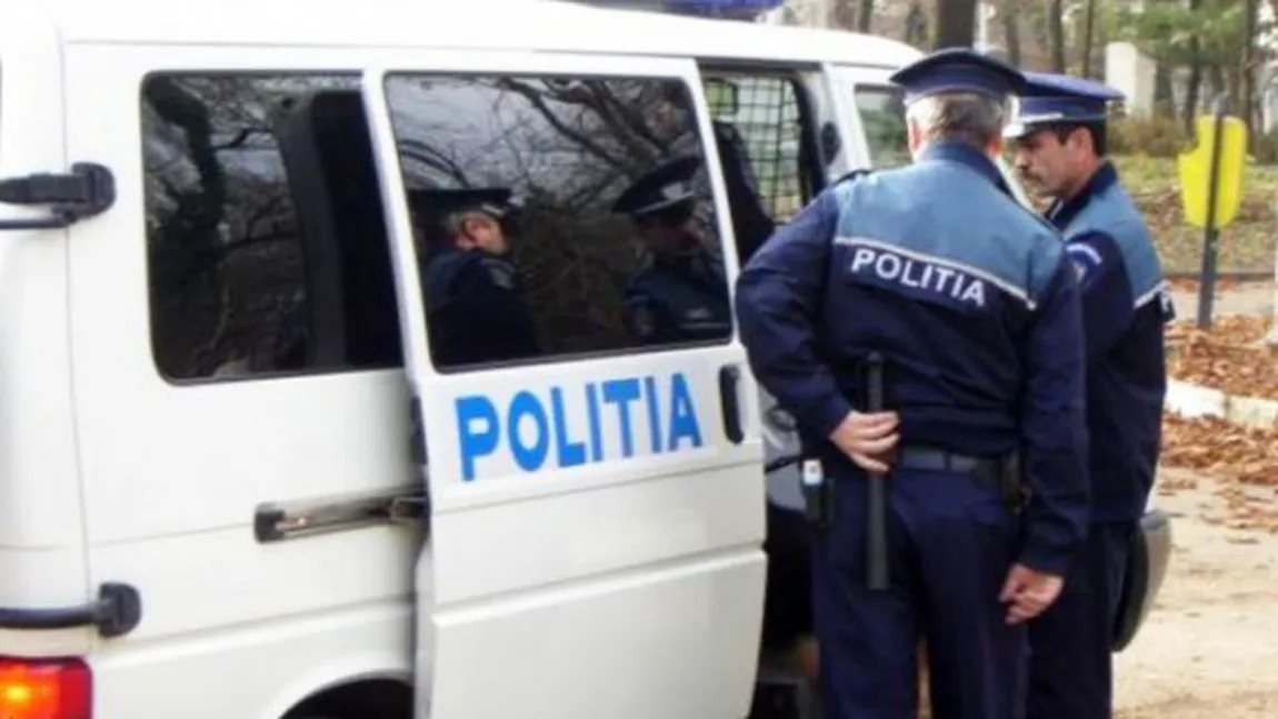Poliţistul care a cerut FAVORURI SEXUALE unei femei susţine că este IMPOTENT