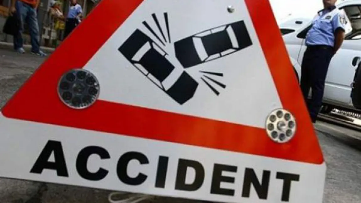 Accident grav la Arad: Un mort şi patru persoane au fost rănite