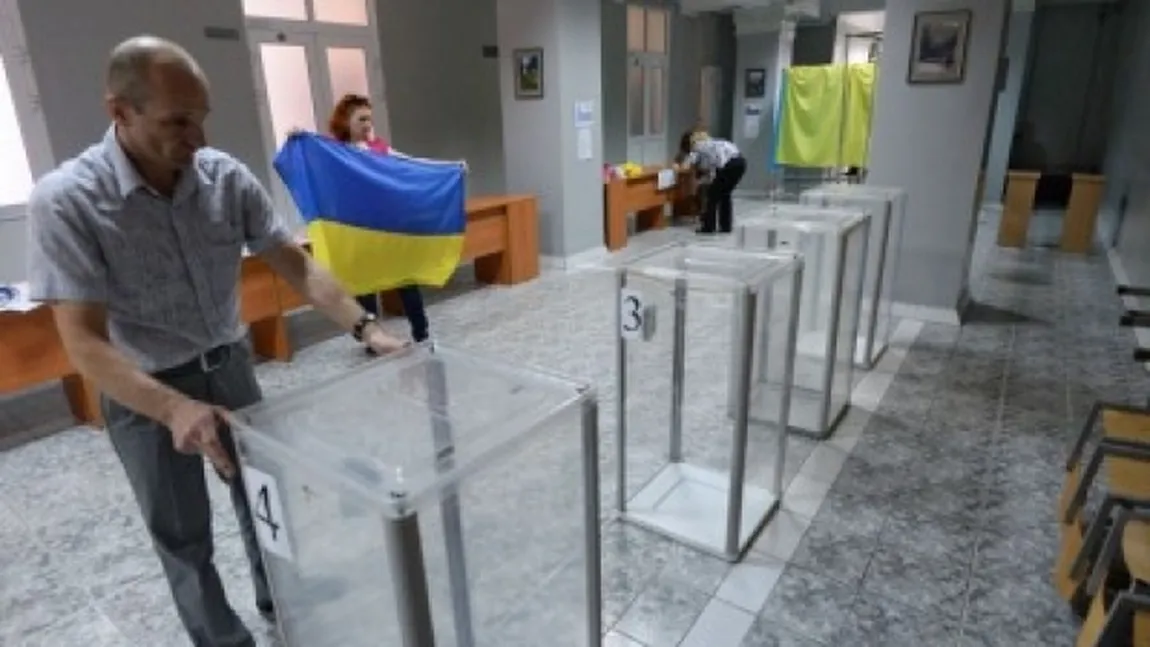 ALEGERI LOCALE în Ucraina. Unele secţii de votare nu au BULETINE DE VOT