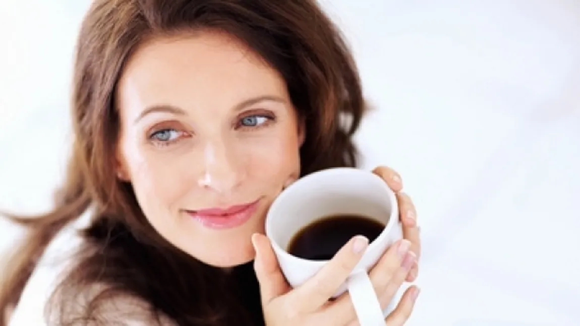 Ce se întâmplă în corpul tău când bei prea multă cafea