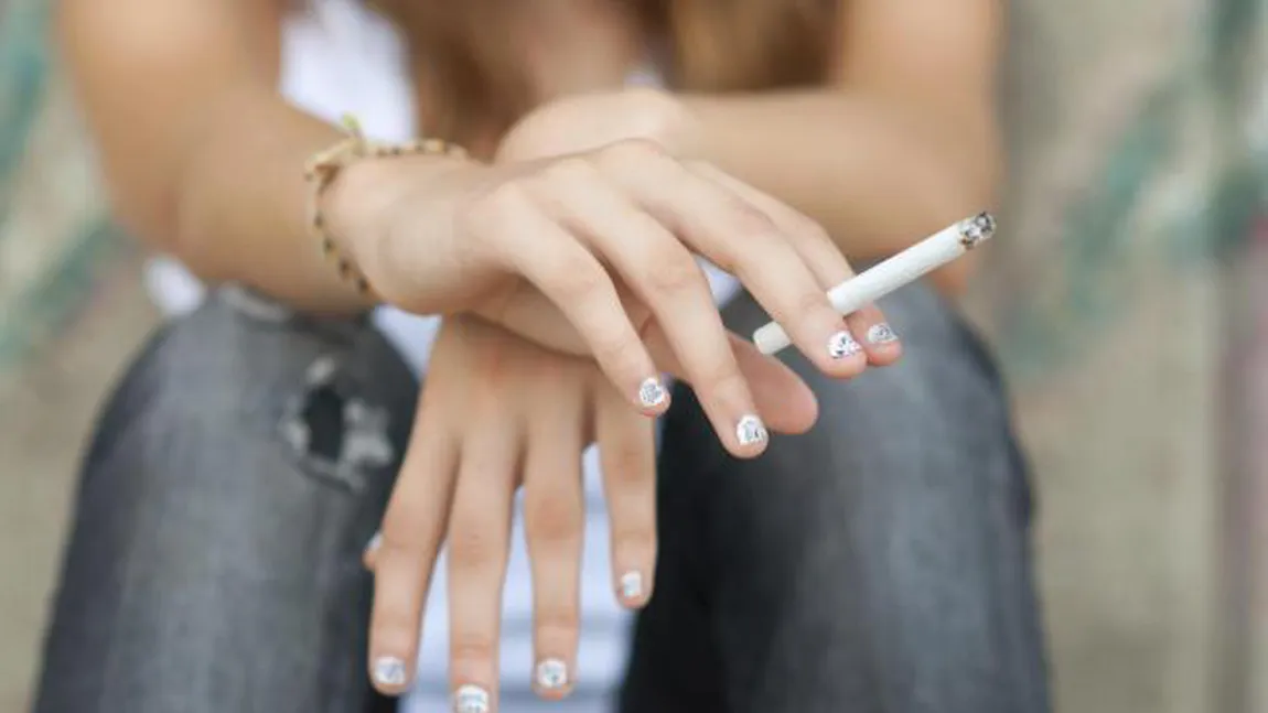 6 obiceiuri zilnice care sunt la fel de dăunătoare ca fumatul