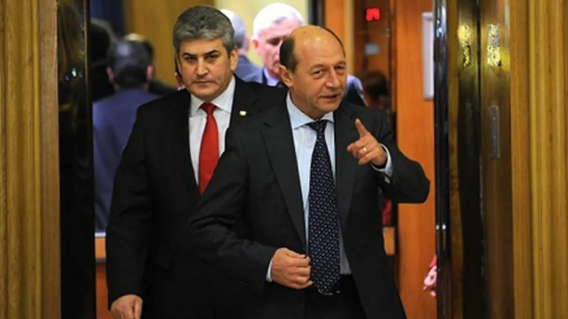 Băsescu respinge o alianţă cu UNPR: Este un partid ŞANTAJIST. Întâlnirea mea cu vicepremierul a vizat JAI