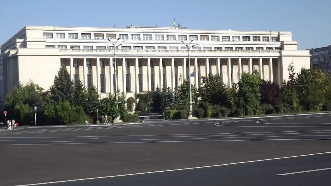 Palatul Victoria se iluminează în albastru, în cinstea aniversării ONU