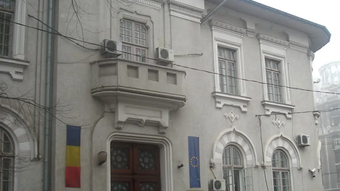 Judecătoare din Bucureşti, sancţionată disciplinar pentru amânarea pronunţărilor