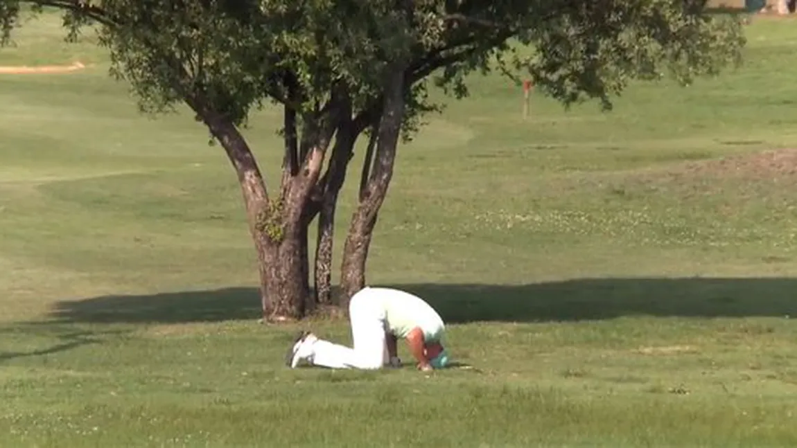 Cel mai prost jucător de golf. S-a lovit puternic cu mingea, direct în părţile intime VIDEO