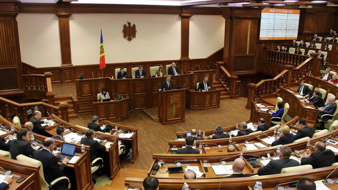 Parlamentul de la Chişinău a ratificat Acordul privind creditul oferit de România