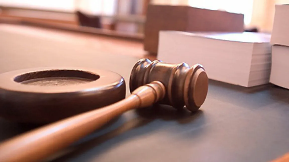 Judecătorul de la Tribunalul Caraş-Severin, acuzat de luare de mită, rămâne în arest