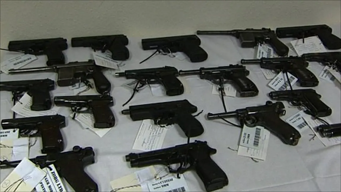 Poliţia londoneză acordă un termen de două săptămâni pentru predarea armelor deţinute ilegal