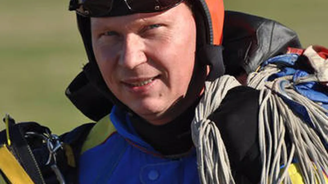 Veşti bune despre paraşutistul Adrian Constandache, rănit grav în accidentul de la Clinceni. Ce spun medicii
